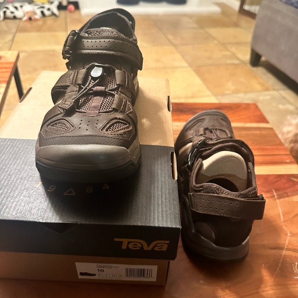 Teva men’s sandals - brand new - Picture 3 of 3